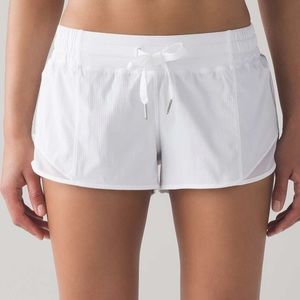 White hotty hot lululemon shorts (2.5)